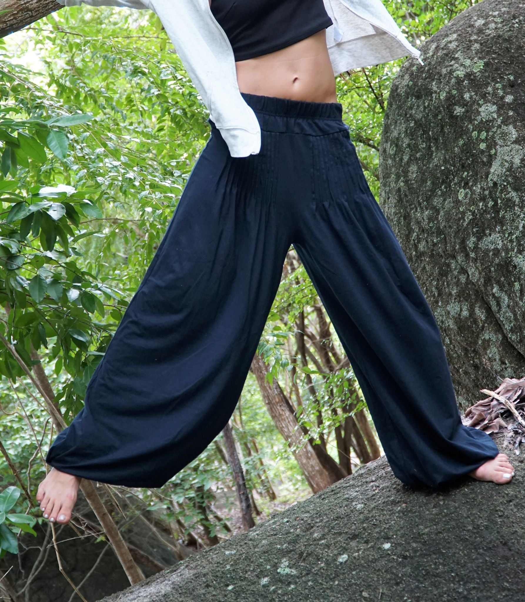 Plain Black Drapey Trousers – Flowy Relaxed Fit Trousers