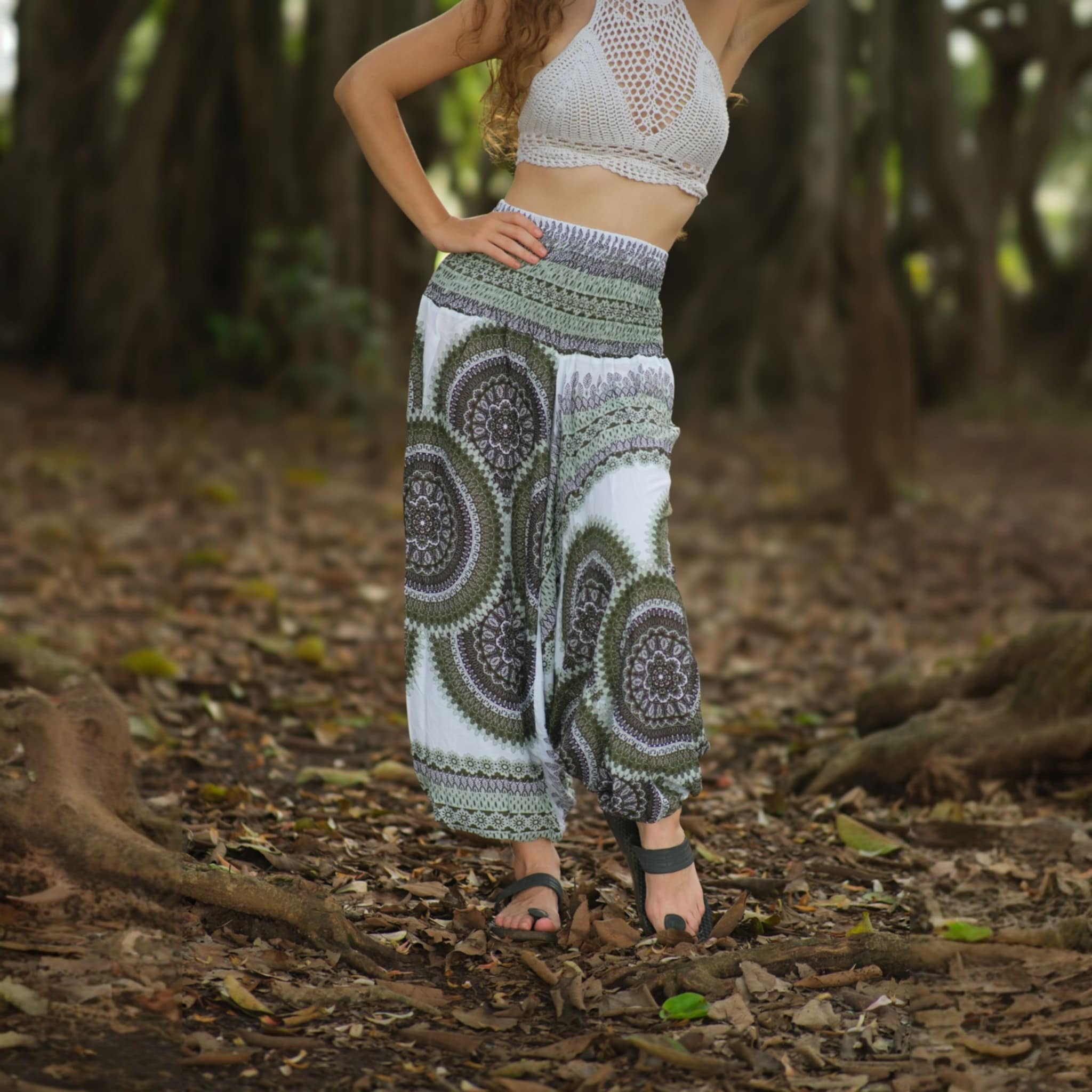 Green & White Mandala Harem Pants – Lightweight Rayon Yoga Trousers | Boho Festival & Hippie Style