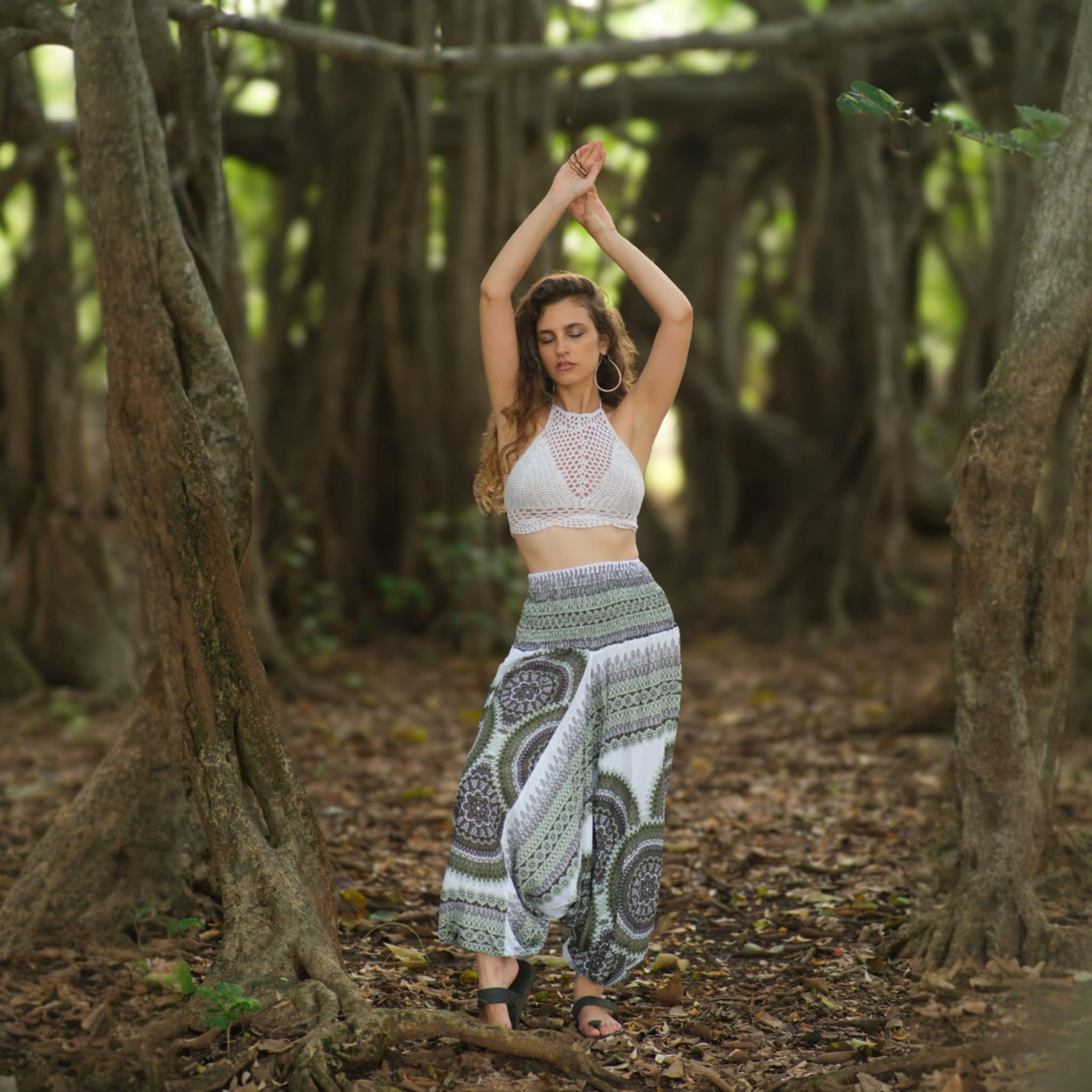 Green & White Mandala Harem Pants – Lightweight Rayon Yoga Trousers | Boho Festival & Hippie Style